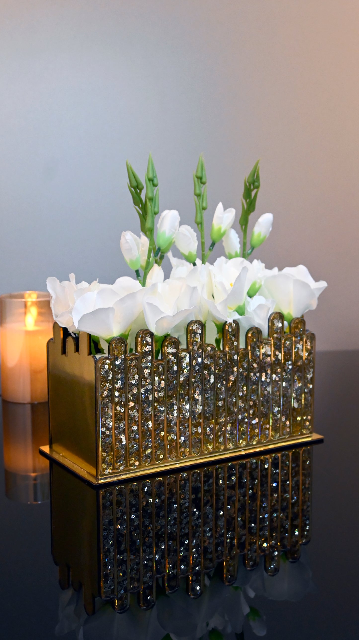 Full Gold Sequins: Vase