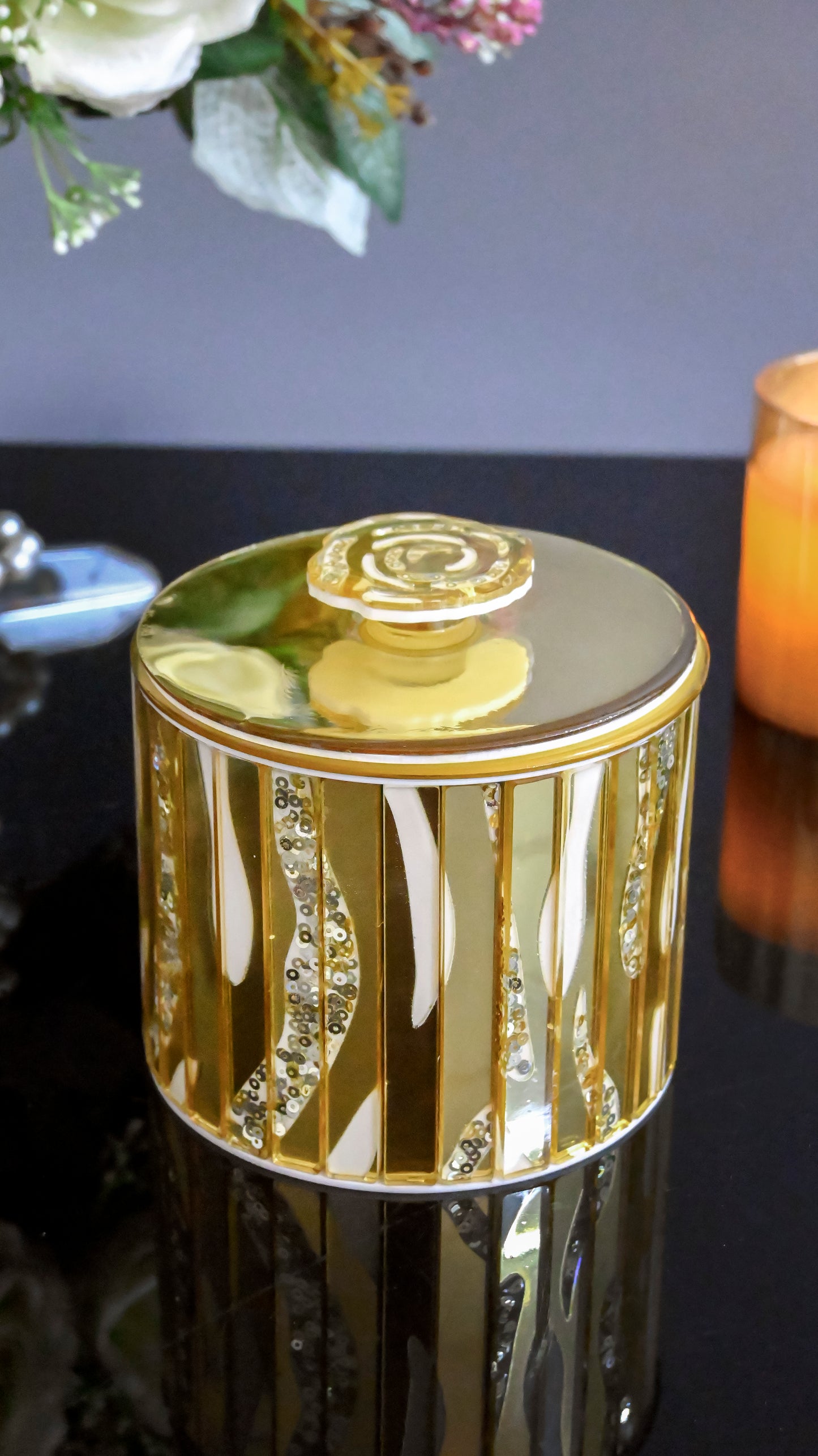 White & Gold Rossette Sequin: Medium Container With Lid